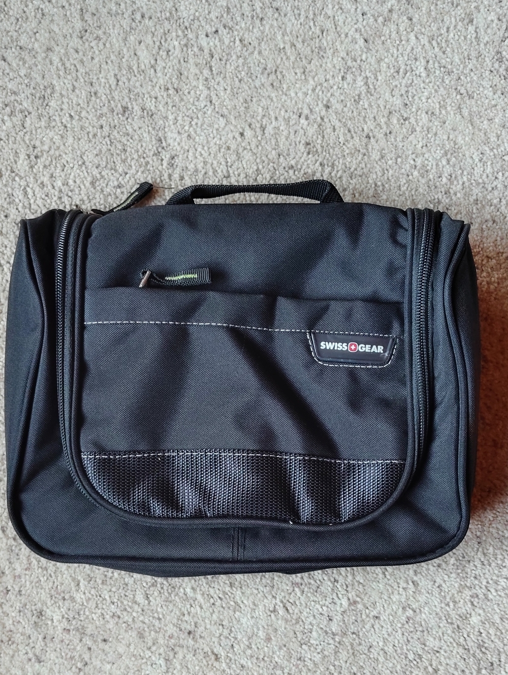 SwissGear Black Toiletry Kit with Carry Handle
